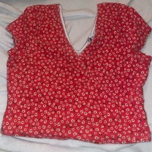 Arizona Jean Co, coral and flowers, V neck tee